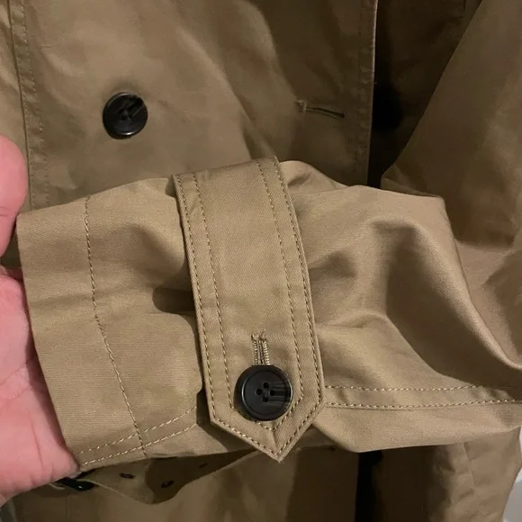 Banana Republic Trench Coat - Picture 4 of 9